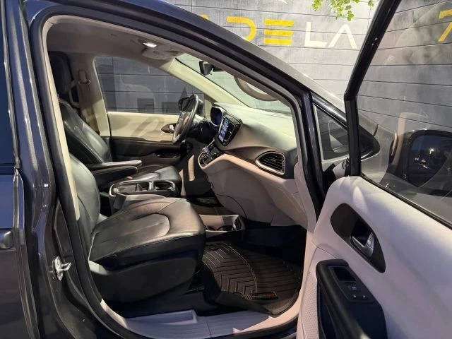 2018 Chrysler - Image 12 of 21