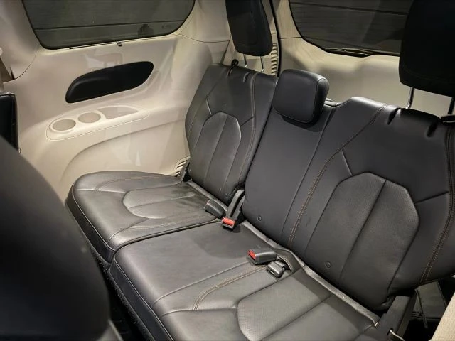 2018 Chrysler - Image 11 of 21