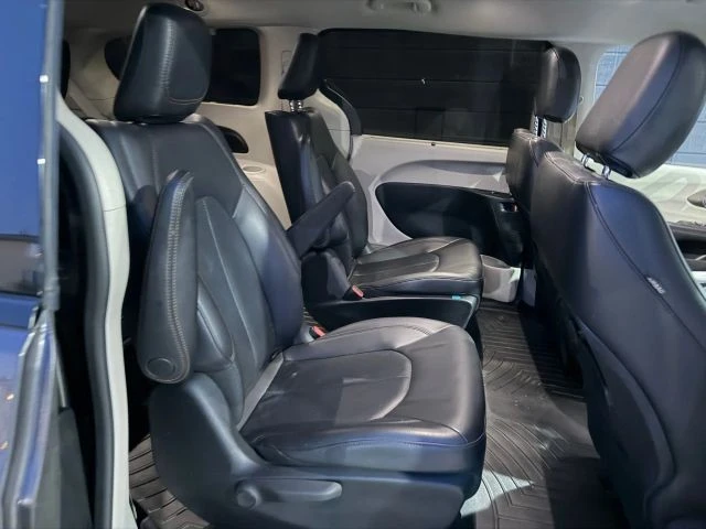 2018 Chrysler - Image 13 of 21