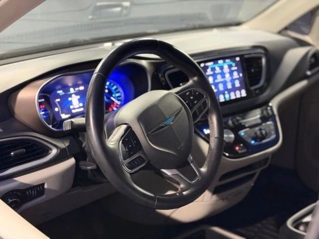 2018 Chrysler - Image 15 of 21