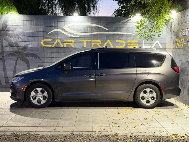 2018 Chrysler - Image 2 of 21