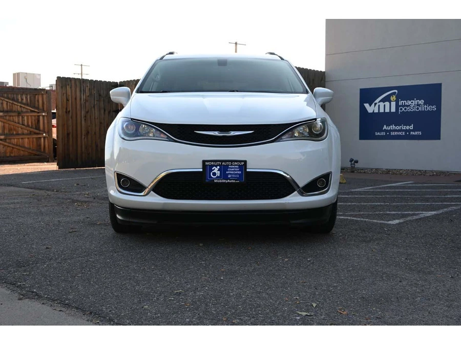 2018 Chrysler - Image 4 of 12