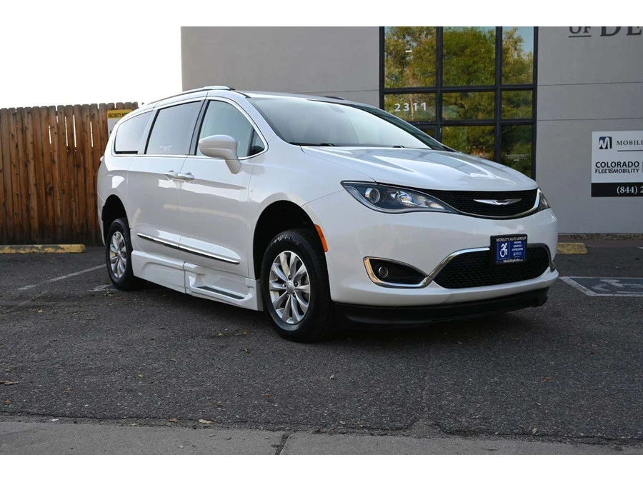 2018 Chrysler - Image 3 of 12