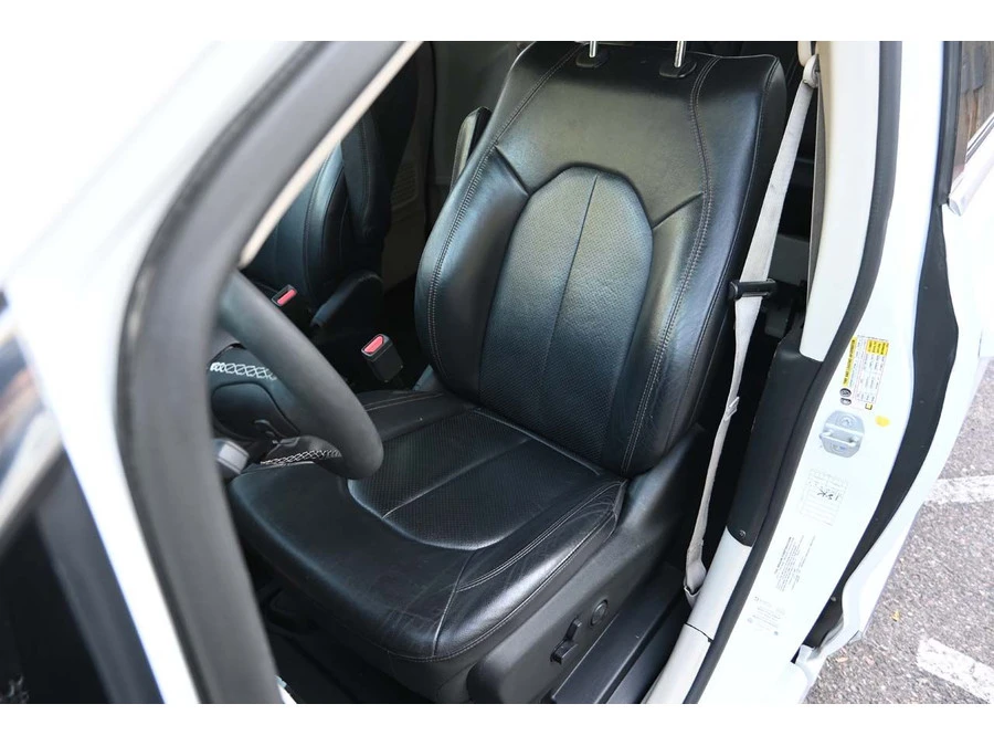 2018 Chrysler - Image 14 of 21