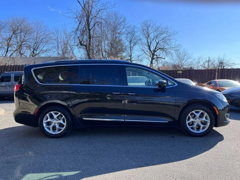 2018 Chrysler - Image 4 of 12