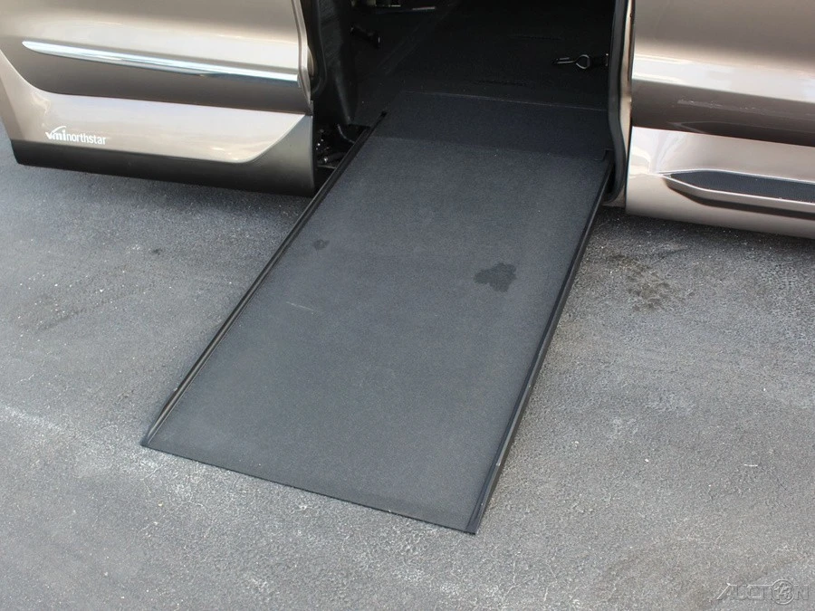 2018 Chrysler - Image 2 of 12