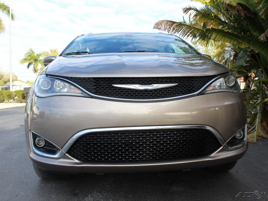 2018 Chrysler - Image 9 of 12