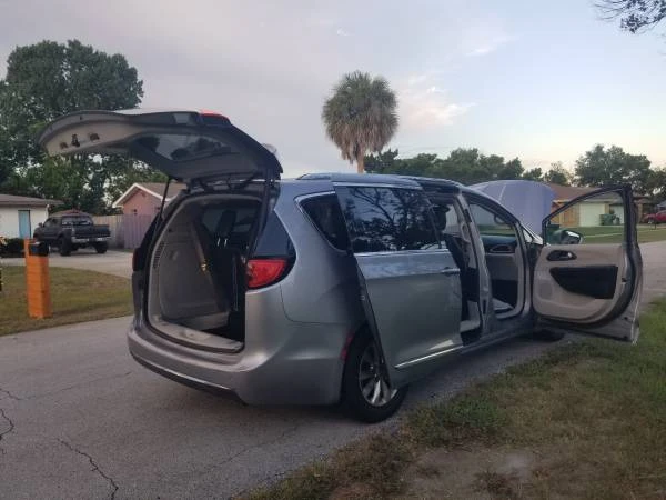 2018 Chrysler - Image 8 of 31