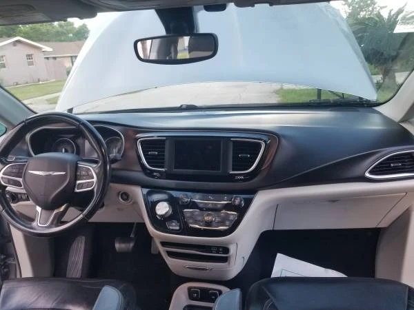 2018 Chrysler - Image 10 of 31