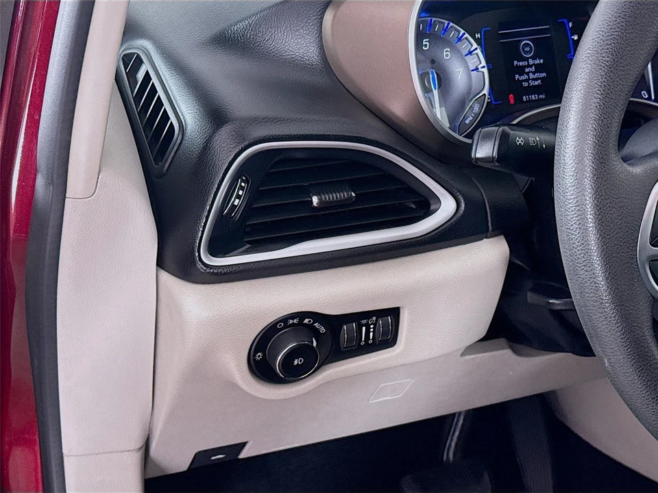 2018 Chrysler - Image 10 of 21