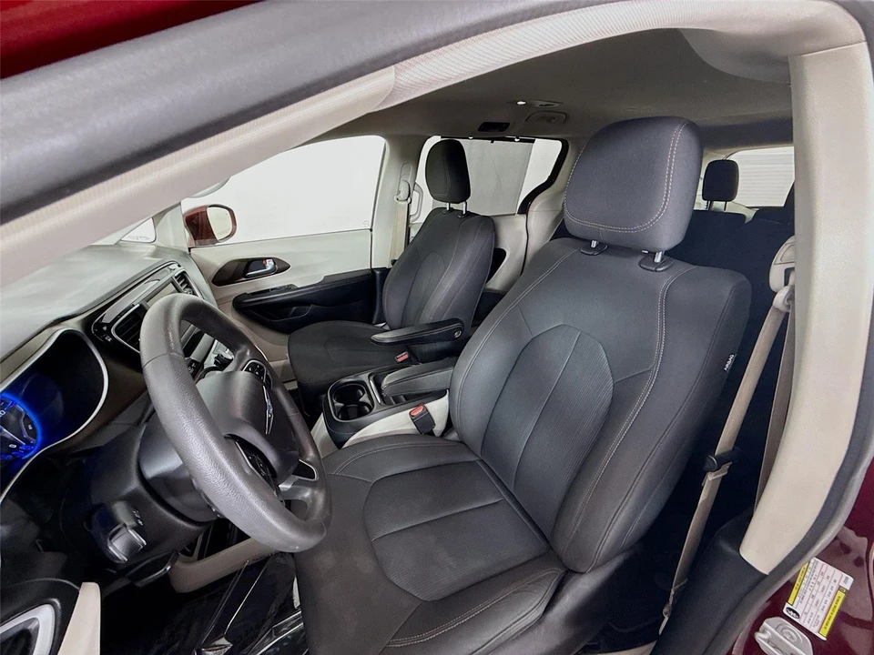 2018 Chrysler - Image 18 of 21