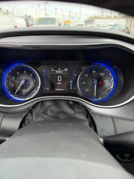 2018 Chrysler - Image 7 of 10