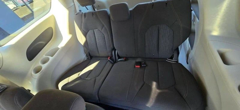 2018 Chrysler - Image 8 of 8