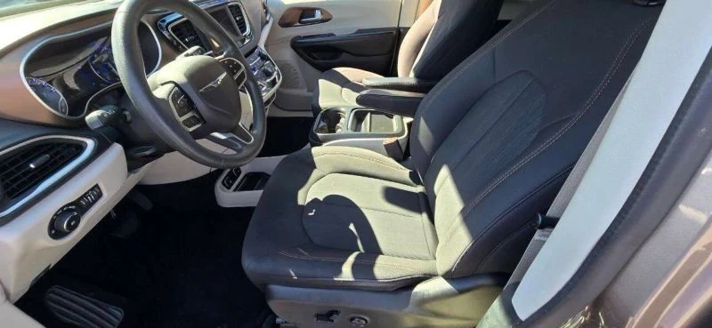 2018 Chrysler - Image 6 of 8