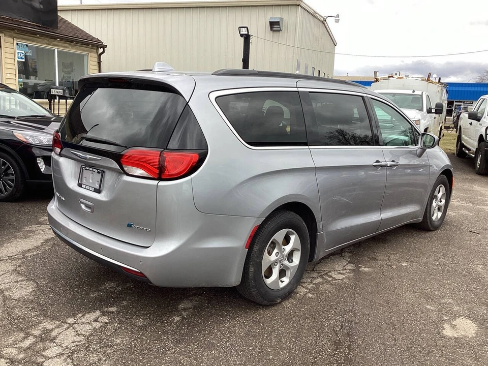 2018 Chrysler - Image 12 of 21