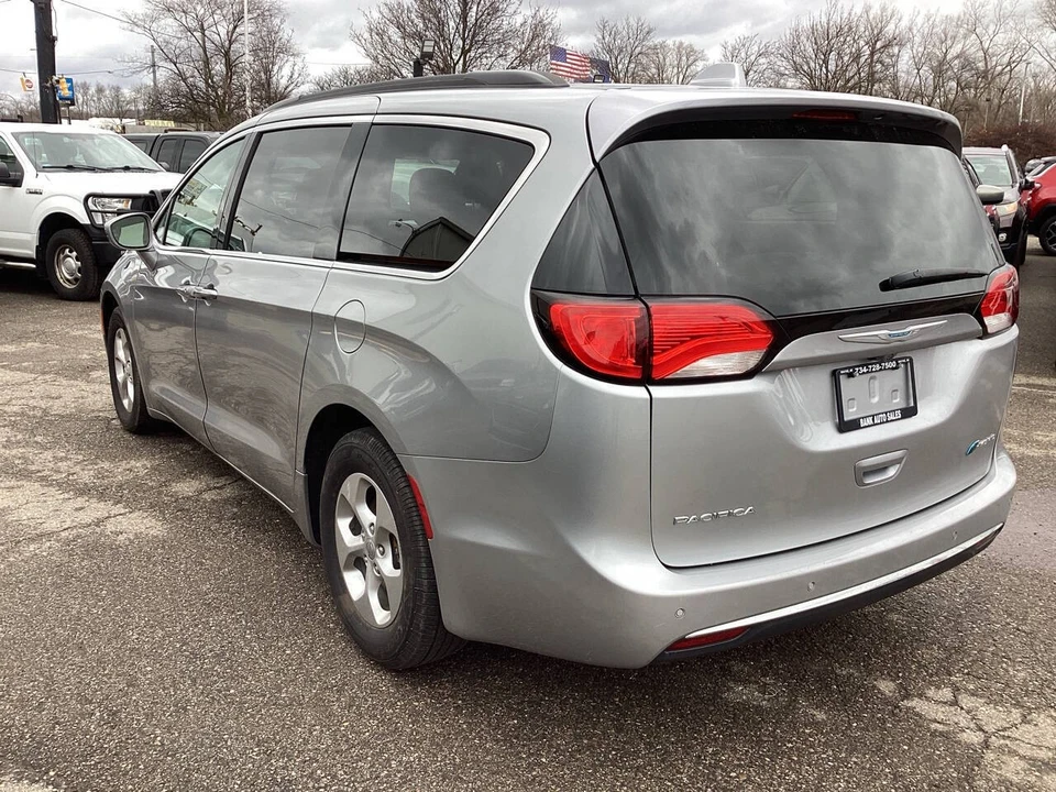 2018 Chrysler - Image 9 of 21