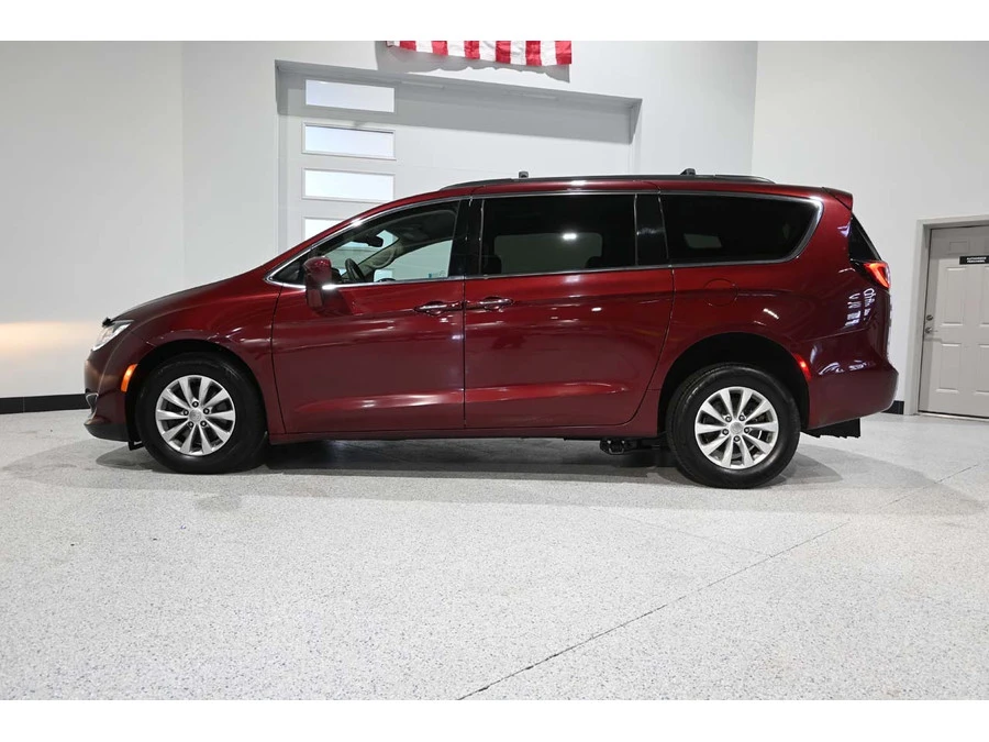2018 Chrysler - Image 9 of 12