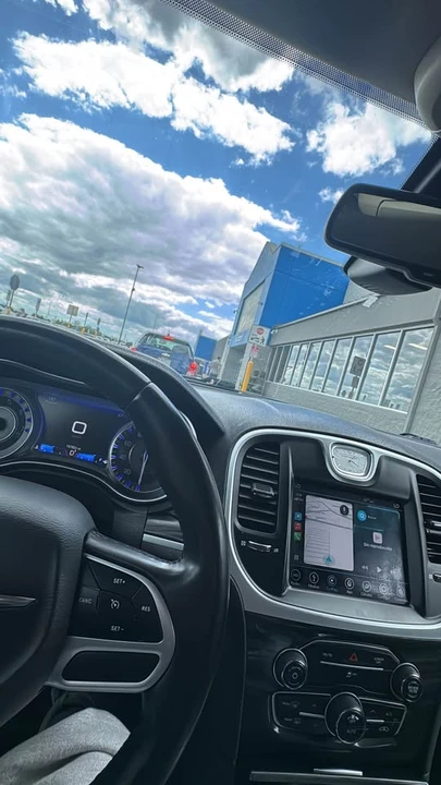 2018 Chrysler 300 (2005-2023) - Image 4 of 5