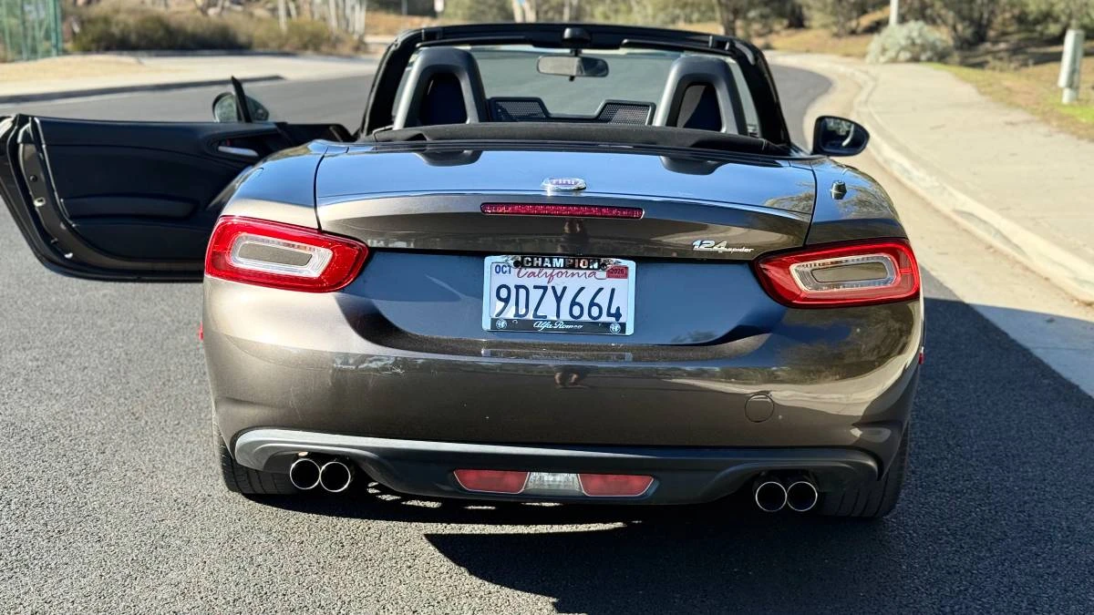 2018 Fiat 124 Spider - Image 15 of 20