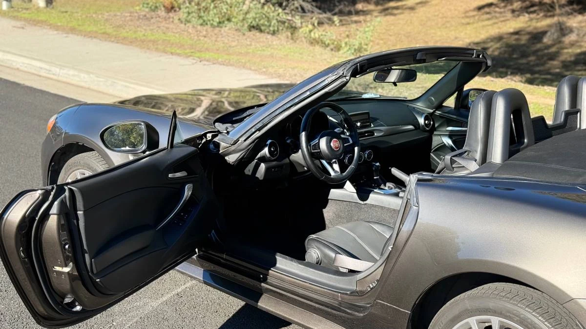 2018 Fiat 124 Spider - Image 13 of 20