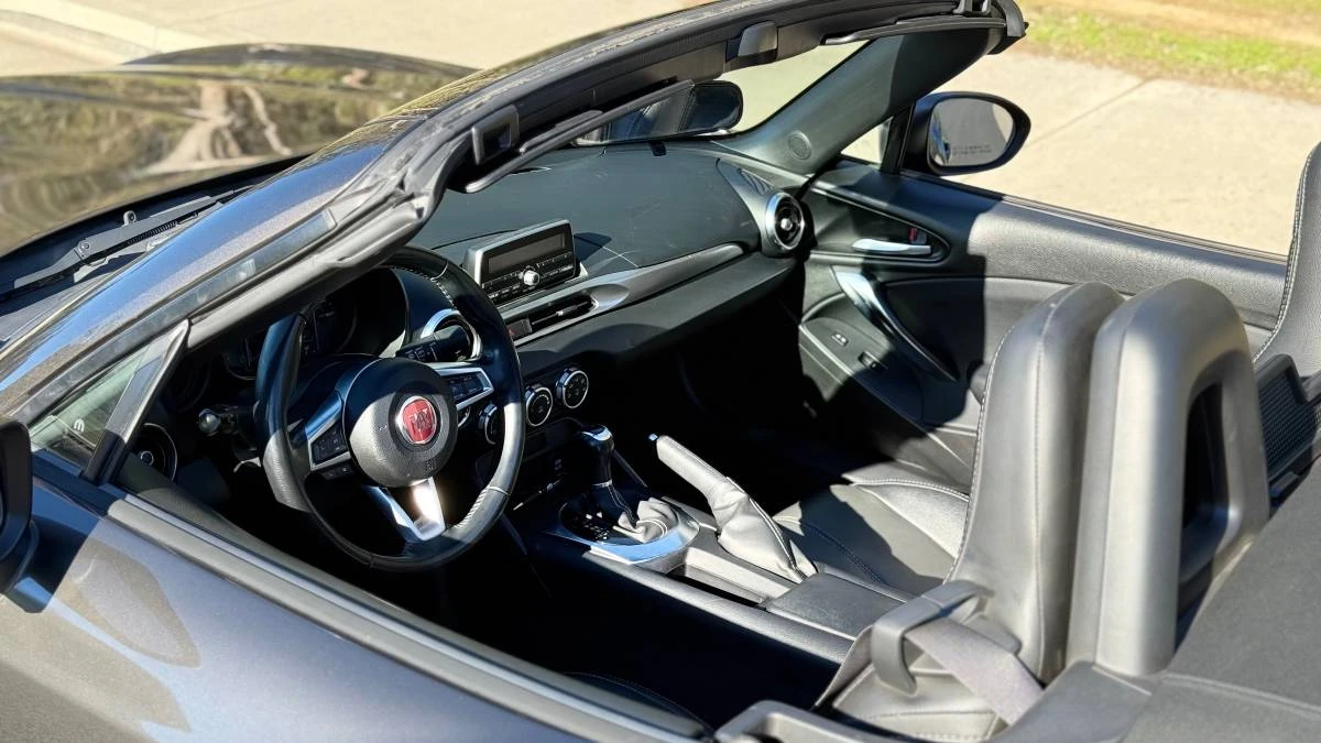 2018 Fiat 124 Spider - Image 10 of 20