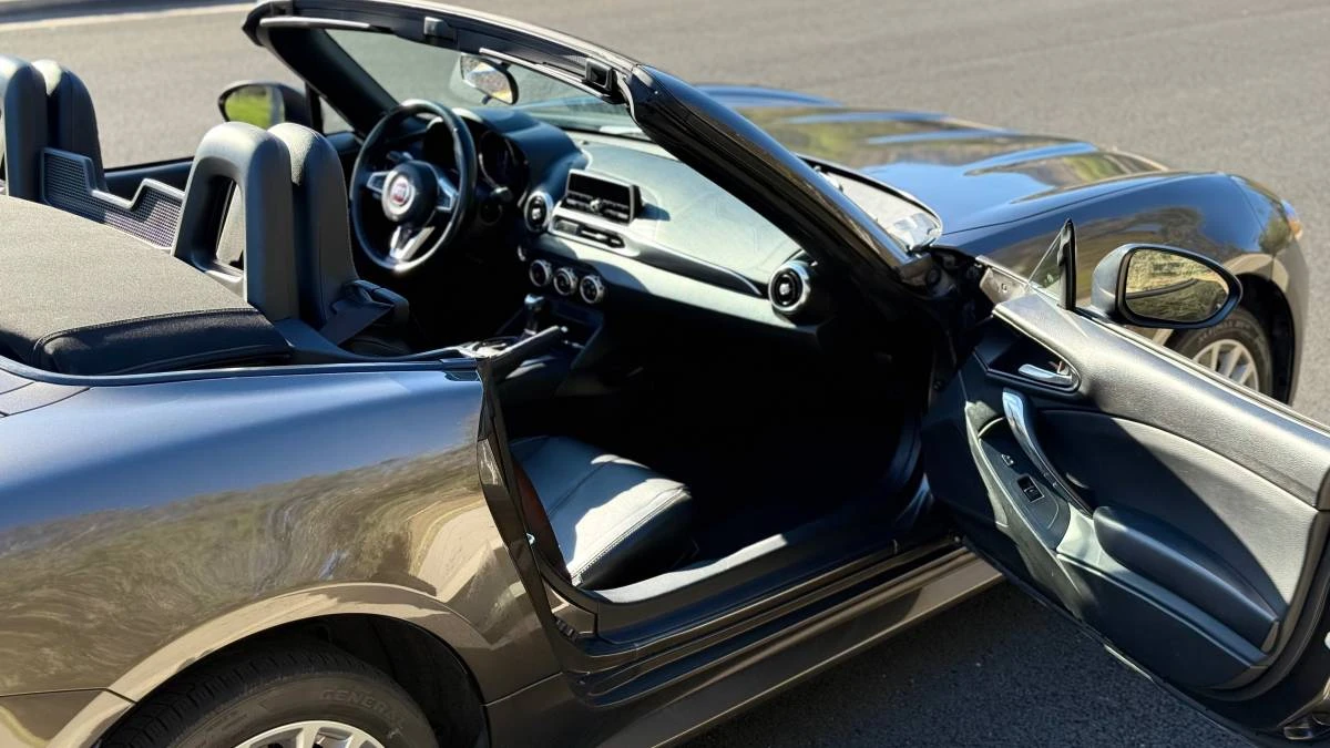 2018 Fiat 124 Spider - Image 18 of 20