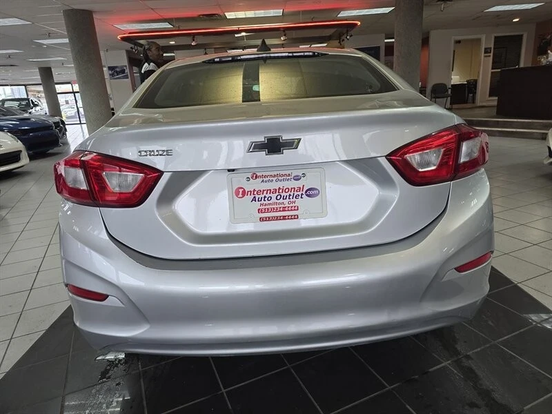 2018 Chevrolet Cruze - Image 4 of 4