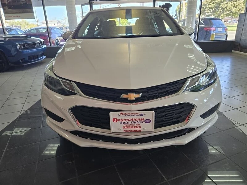 2018 Chevrolet Cruze - Image 2 of 4