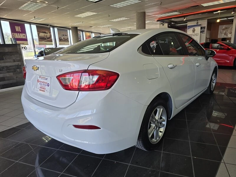 2018 Chevrolet Cruze - Image 4 of 4