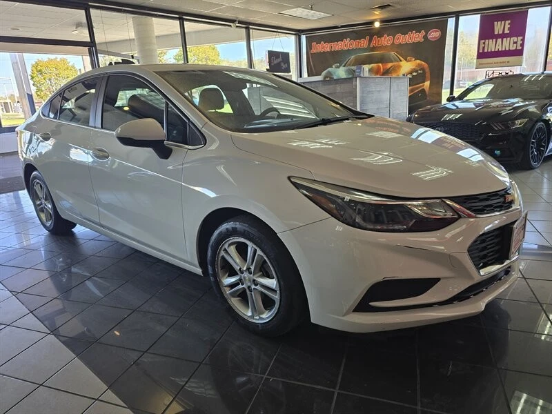 2018 Chevrolet Cruze - Image 3 of 4