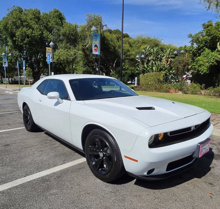 2018 Dodge Challenger 3rd Gen - Image 8 of 15