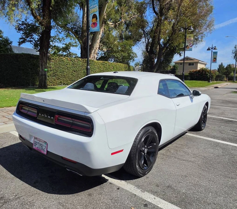 2018 Dodge Challenger 3rd Gen - Image 6 of 15
