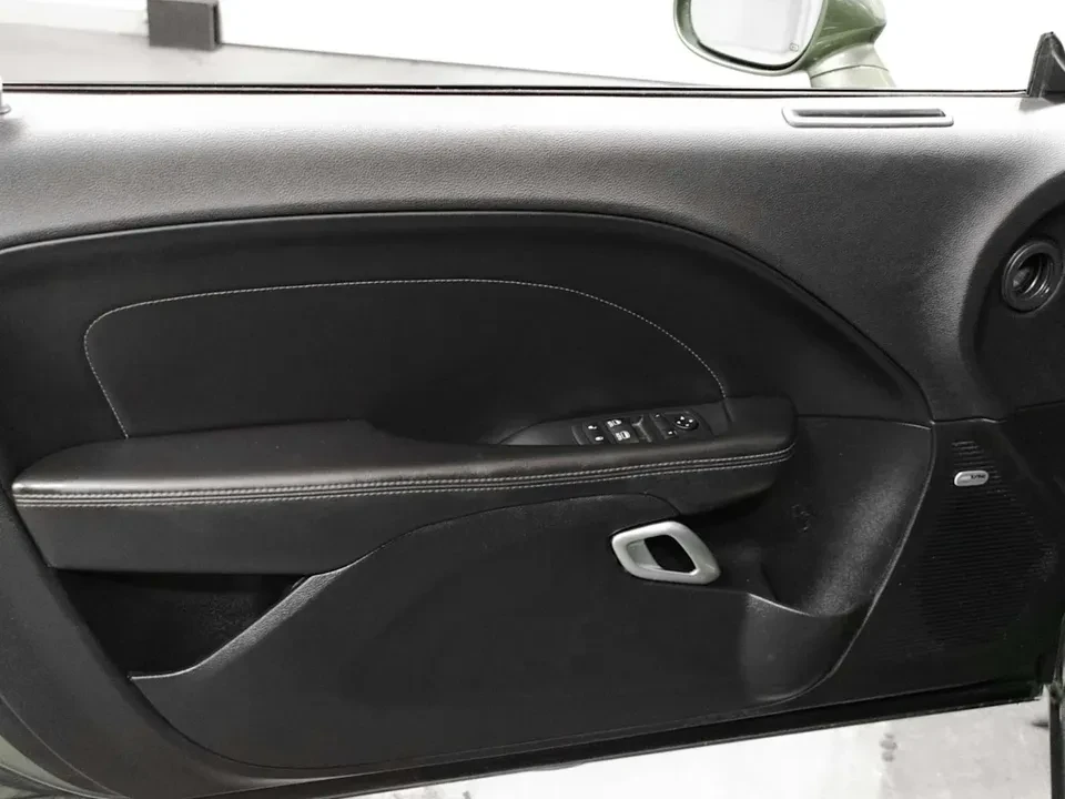2018 Dodge Challenger 3rd Gen - Image 15 of 17