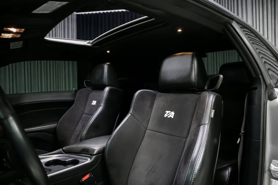 2018 Dodge Challenger SRT8 & 392 3rd Gen - Image 9 of 20