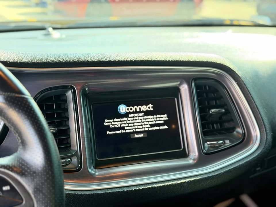 2018 Dodge Challenger 3rd Gen - Image 10 of 13
