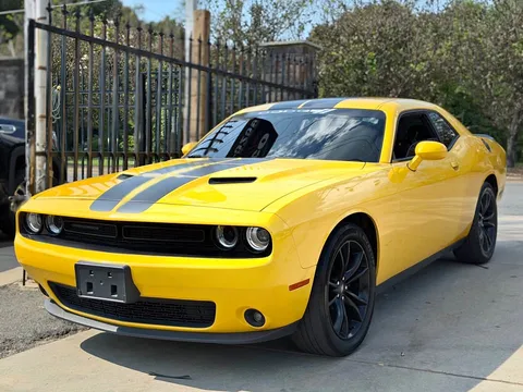 2018 Dodge Challenger SXT