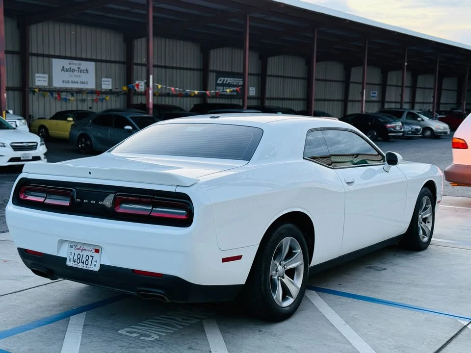 2018 Dodge Challenger 3rd Gen - Image 5 of 14