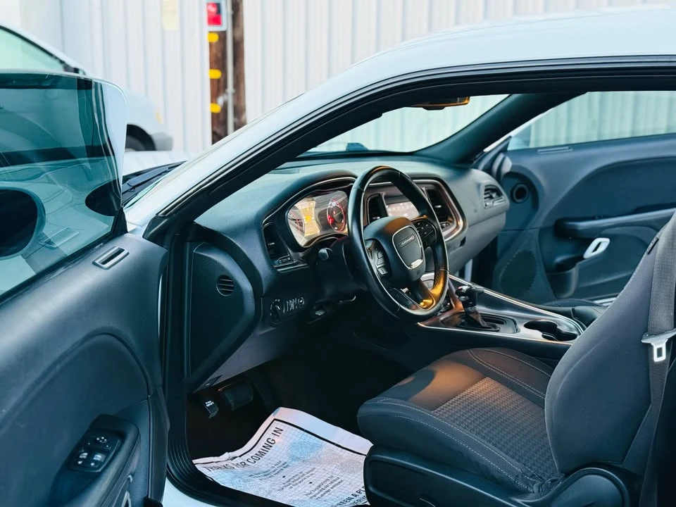 2018 Dodge Challenger 3rd Gen - Image 9 of 14