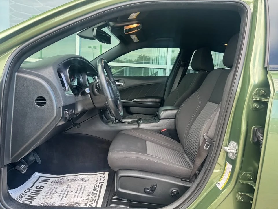 2018 Dodge Charger 7th Gen - Image 15 of 20