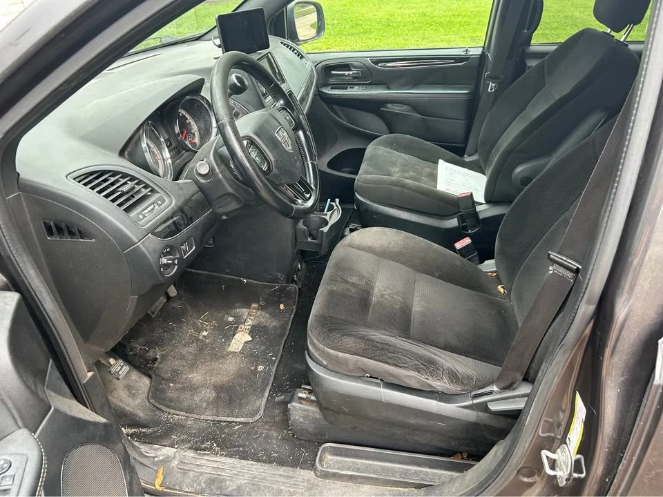 2018 Dodge Caravan - Image 3 of 9