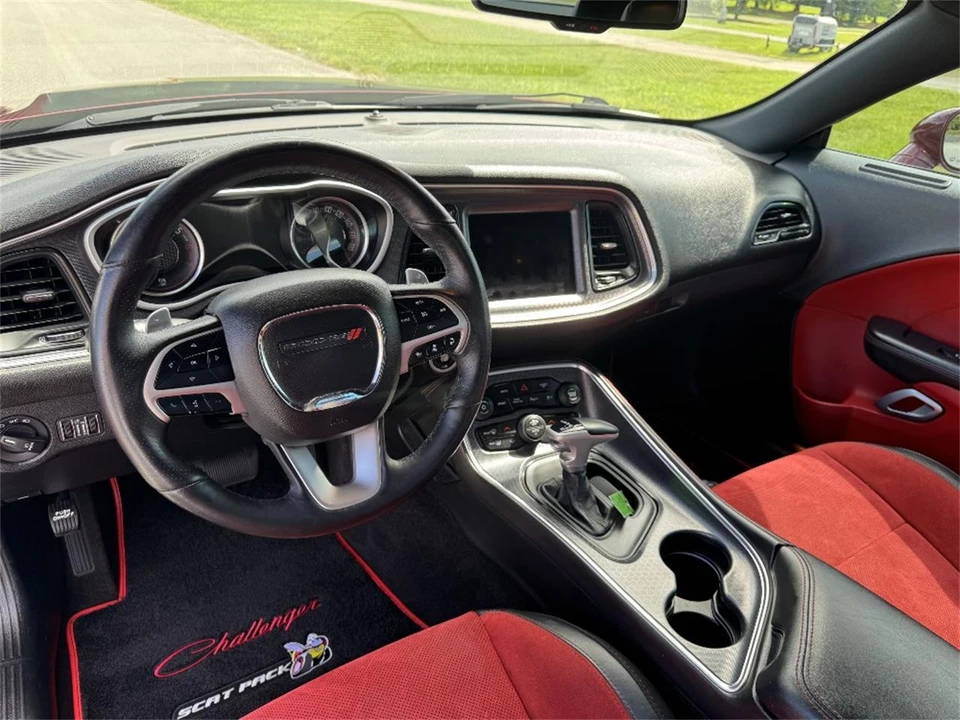 2018 Dodge Challenger 3rd Gen - Image 16 of 27