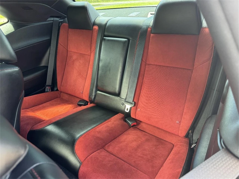 2018 Dodge Challenger 3rd Gen - Image 18 of 27