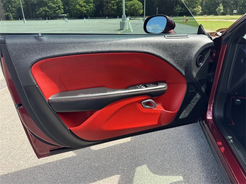 2018 Dodge Challenger 3rd Gen - Image 21 of 27