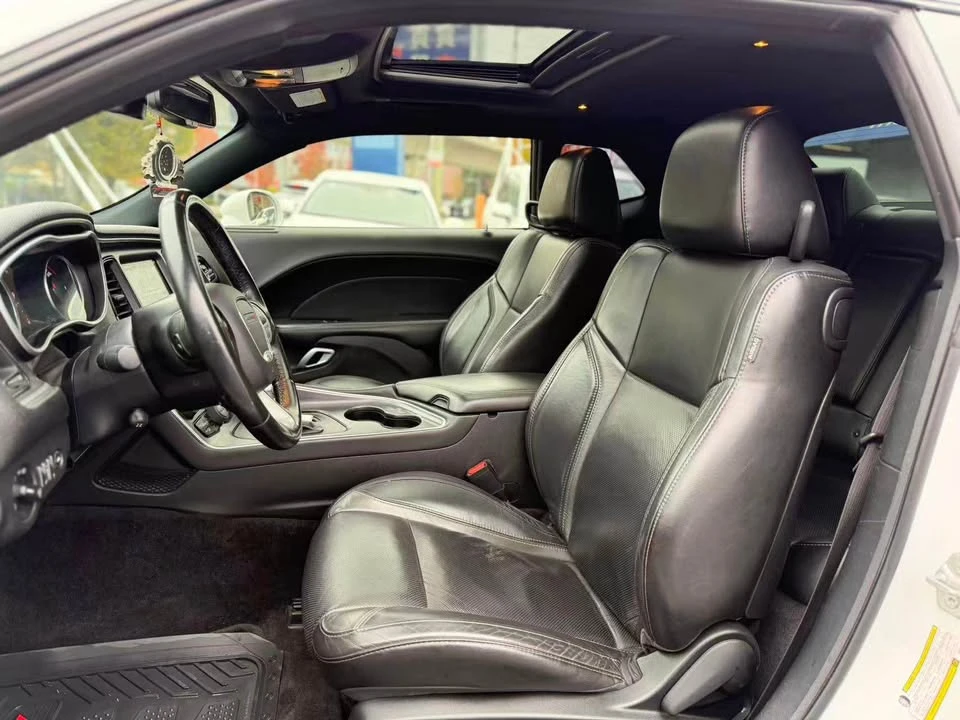 2018 Dodge Challenger 3rd Gen - Image 13 of 20