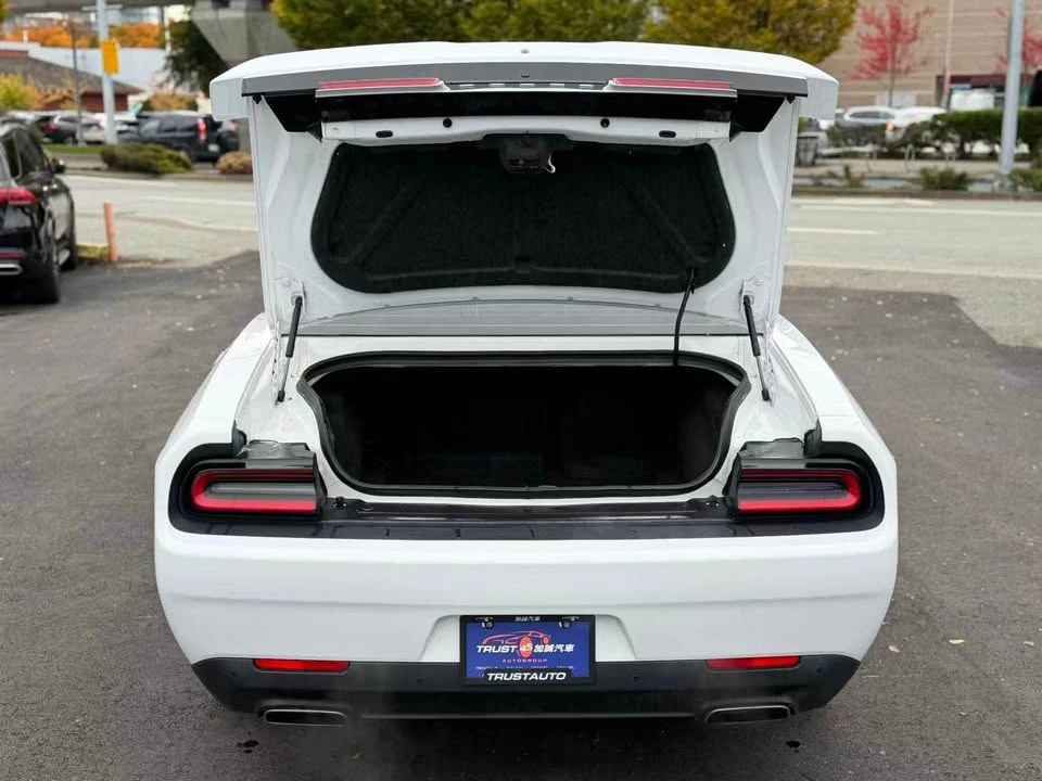2018 Dodge Challenger 3rd Gen - Image 19 of 20