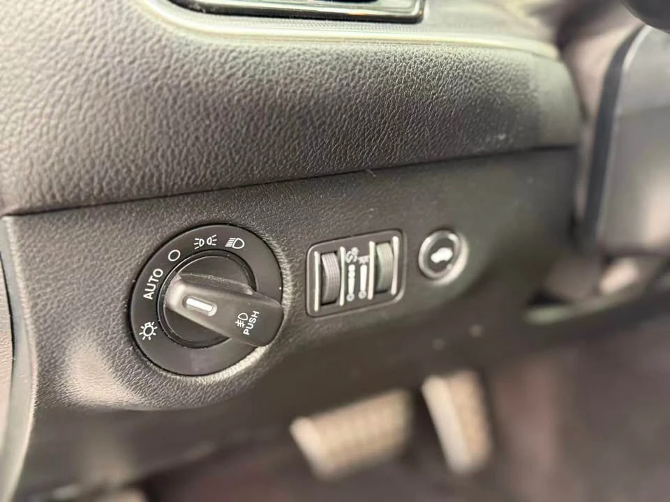2018 Dodge Challenger 3rd Gen - Image 14 of 20