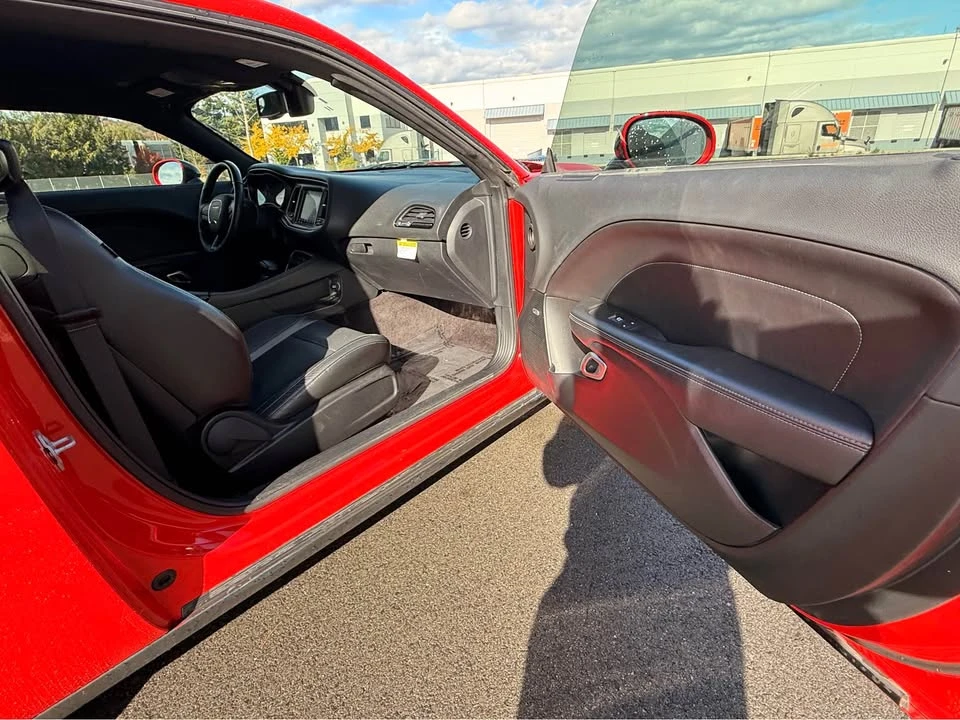 2018 Dodge Challenger 3rd Gen - Image 15 of 16