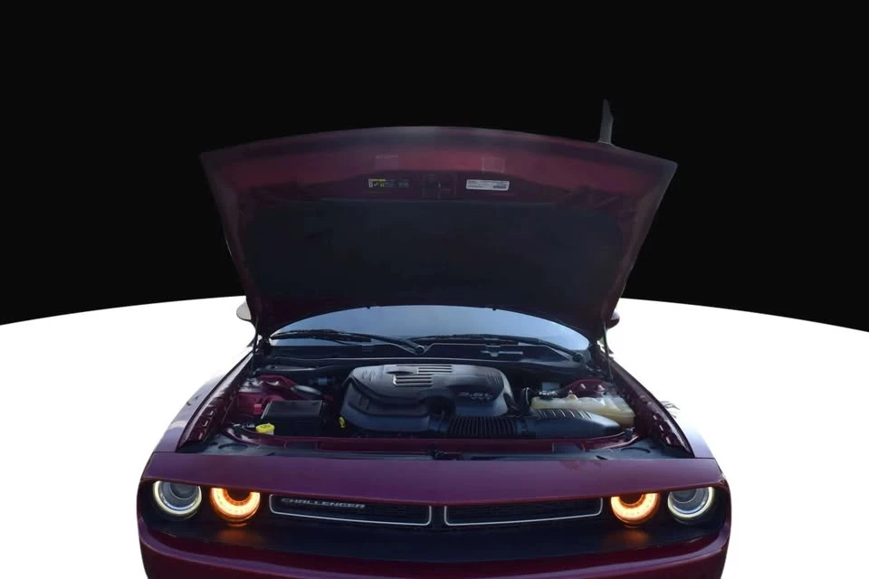 2018 Dodge Challenger 3rd Gen - Image 16 of 19