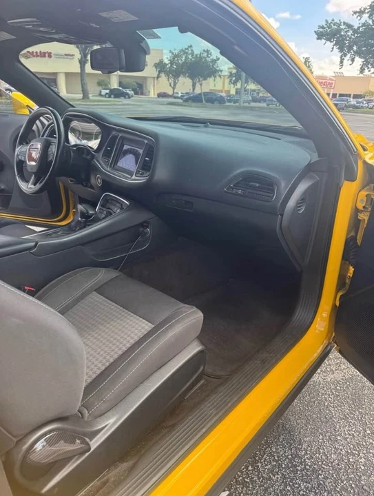 2018 Dodge Challenger 3rd Gen - Image 10 of 15