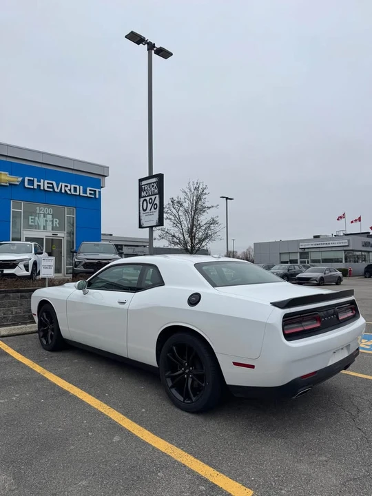 2018 Dodge Challenger 3rd Gen - Image 2 of 8